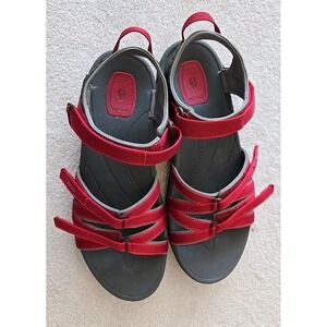 Tava Womans Red Sandals With Shock Pads With Spider Rubber Heels Size 11